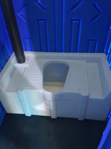 Туалетная кабина для стройки Эконом с азиатским баком в Белгороде .Тел. 8(910)9424007